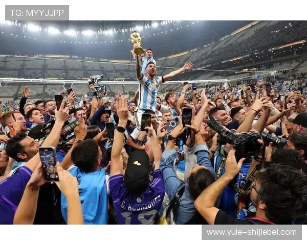 足球世界杯预选赛图片高清展示赛场激烈对抗的精彩瞬间